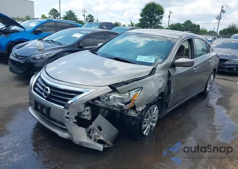 2015 Nissan Altima 2.5/2.5 S/2.5 Sl/2.5 Sv z USA, uszkodzony, nr VIN 1N4AL3AP5FN865430